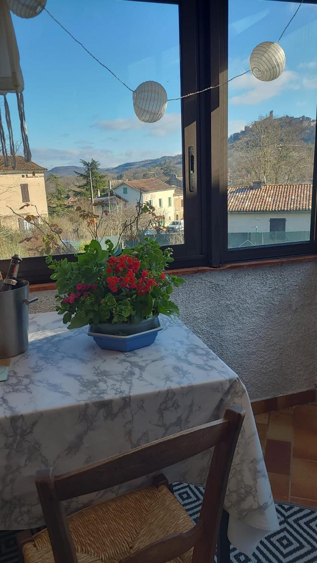 La Jolie Vue Et La Maison De La Tour- Cordes-Sur-Ciel Les Cabannes  Dış mekan fotoğraf